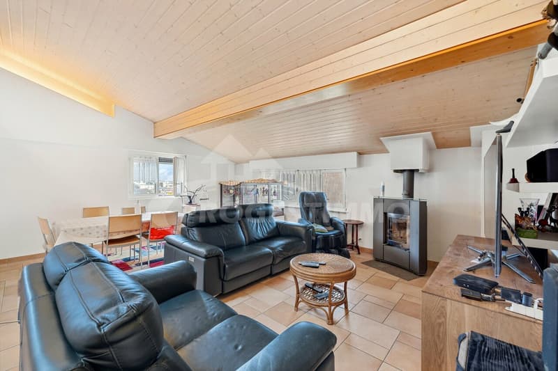 VERY BRIGHT AND SPACIOUS DUPLEX (9)