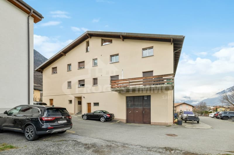 VERY BRIGHT AND SPACIOUS DUPLEX (6)