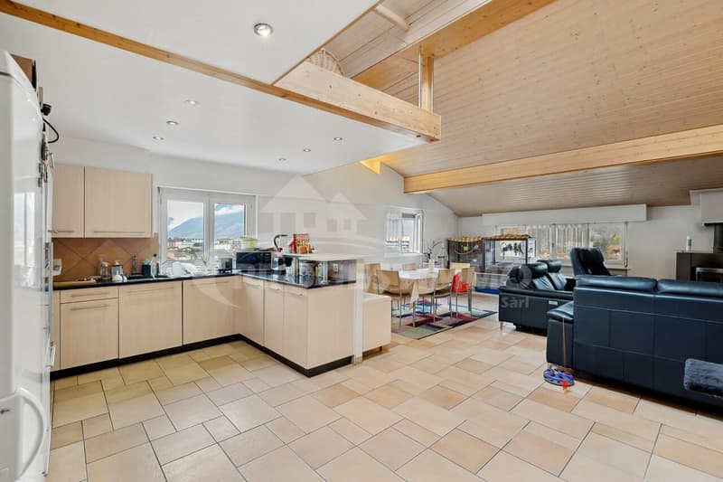VERY BRIGHT AND SPACIOUS DUPLEX (1)