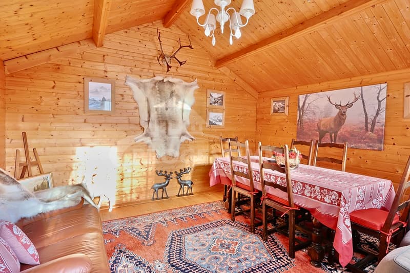 Chalet mit Grundstück, Aussicht und Helligkeit (11)