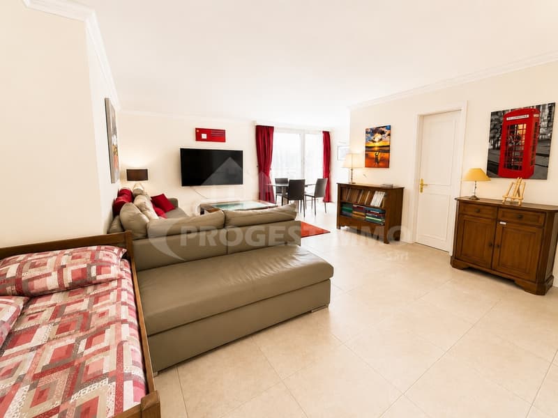 DUPLEX WITH EXCEPTIONAL VIEW (4)