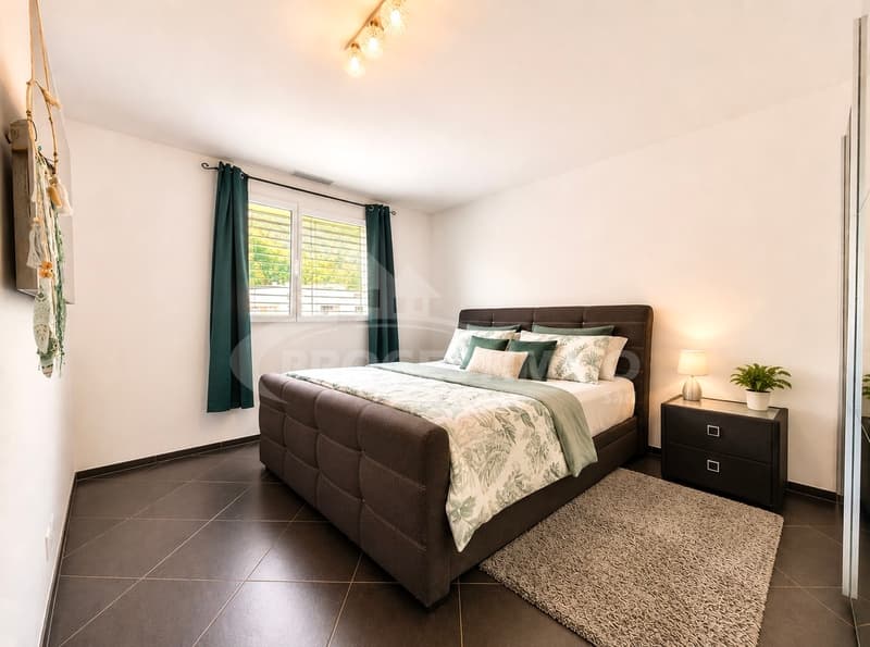 SPACIOUS 4-ROOM APARTMENT WITH LARGE BALCONY (3)