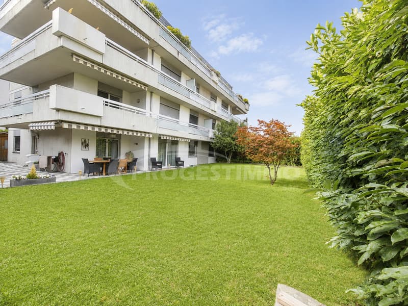 MAGNIFICENT 5.5-ROOM APARTMENT WITH TERRACE AND PRIVATE GARDEN (6)