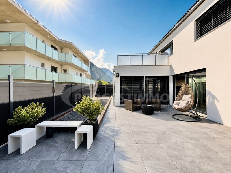 Semi-detached house with 4.5 rooms in a peaceful and privileged neighborhood (1)