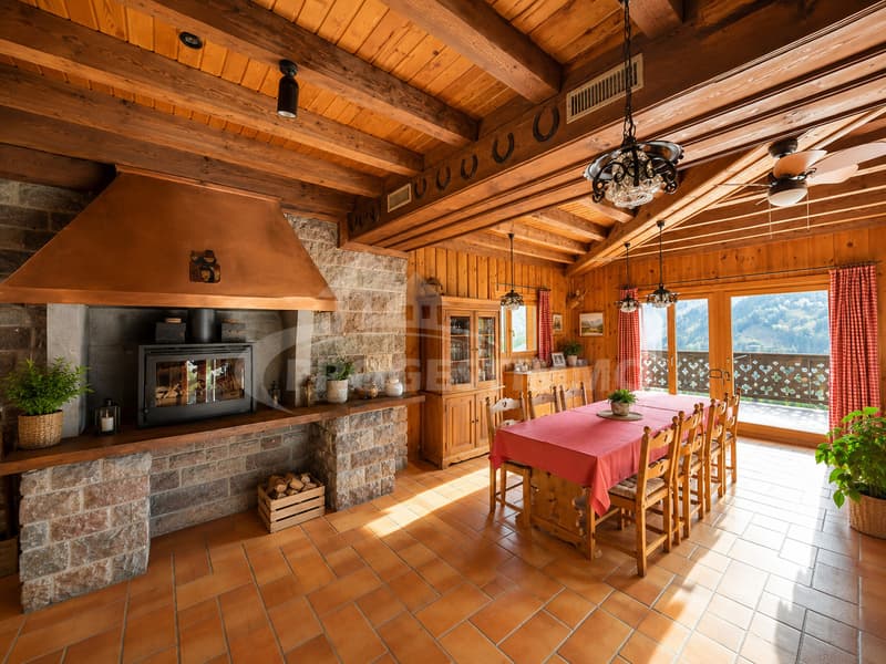 GROßARTIGES CHALET MIT AUßERGEWÖHNLICHEN VOLUMEN UND HOHEM POTENZIAL (3)