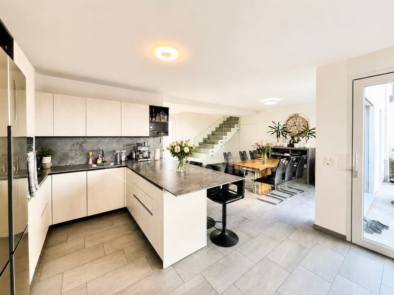 MAISON MITOYENNE DE 4,5 PIÈCES DANS UN QUARTIER PAISIBLE ET PRIVILÉGIÉ (4)