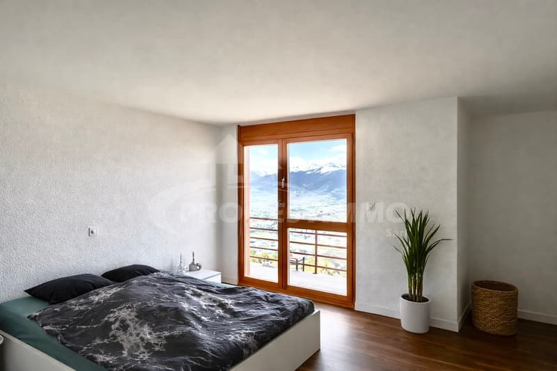 Einzelhaus mit atemberaubendem Panorama auf die Ebene (5)