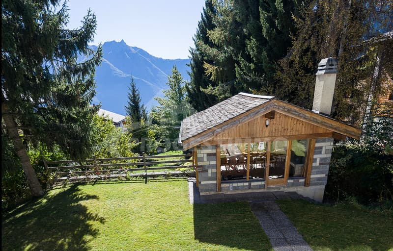 ENSEMBLE IMMOBILIER AVEC TERRAIN CONSTRUCTIBLE EN STATION (5)