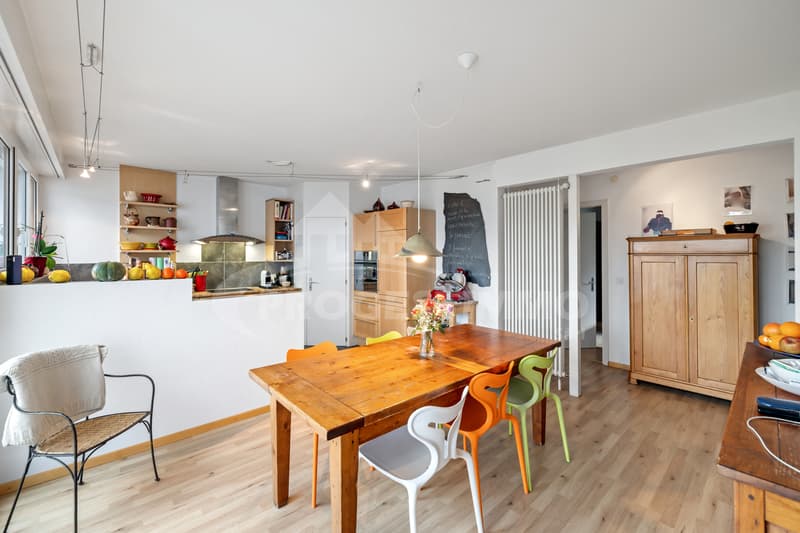 REZ-DE-CHAUSSEE D'UNE VILLA AVEC GRAND JARDIN (5)