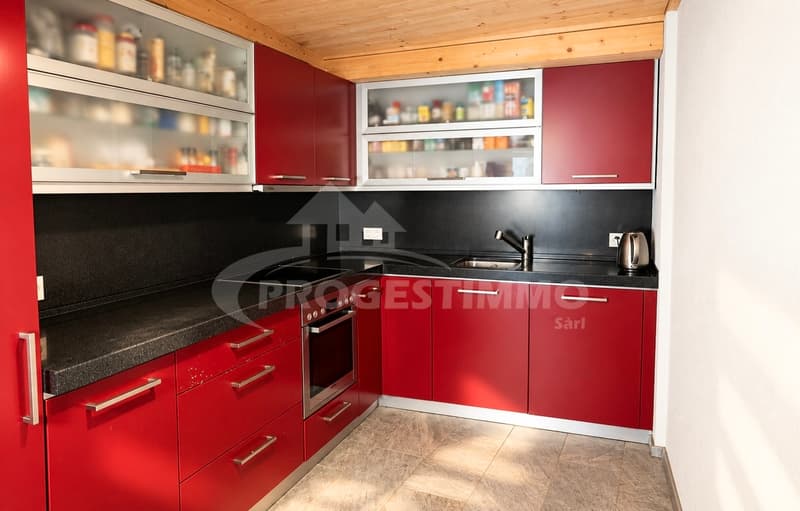 CONFORT ET CONVIVIALITÉ AVEC CETTE MAISON MITOYENNE DE 5,5 PIÈCES (4)