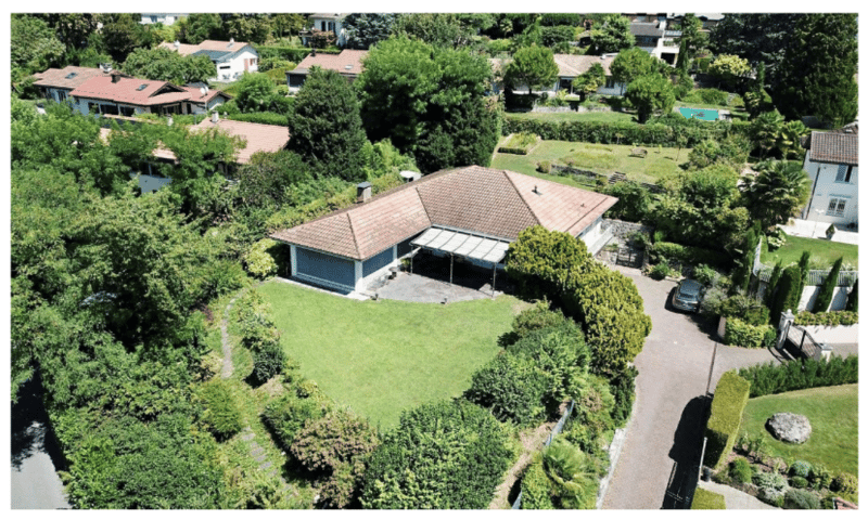 Elegante Villa in einem exklusiven Viertel, direkt am See (27)