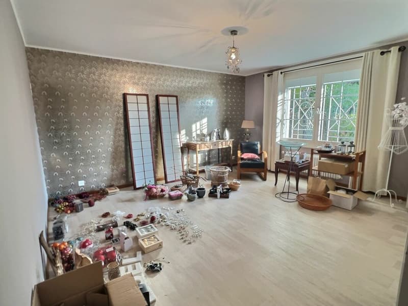 Elegante Villa in einem exklusiven Viertel, direkt am See (16)