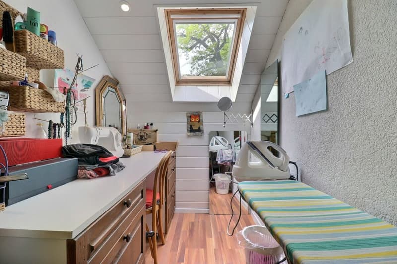 Chalet with great potential in Villeneuve (13)