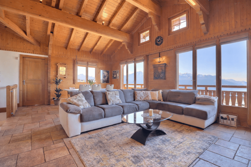Magnifico chalet con vista sul lago e le montagne (6)