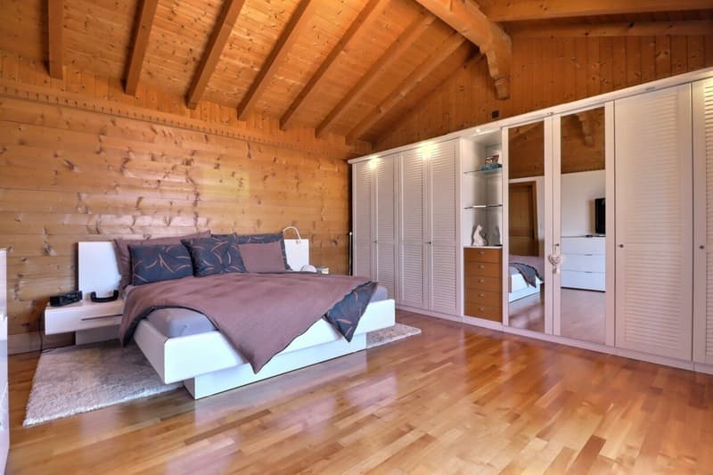 Magnifico chalet con vista sul lago e le montagne (12)