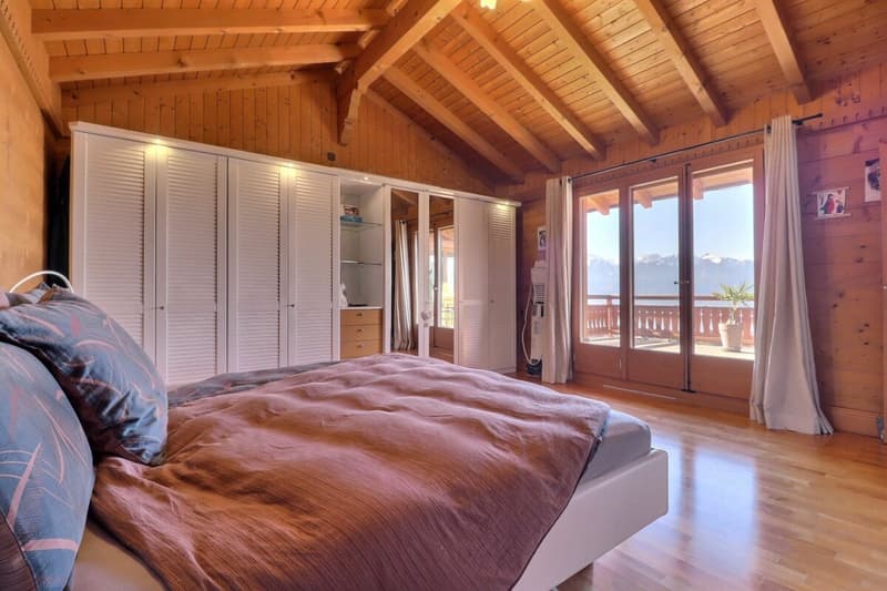Magnifico chalet con vista sul lago e le montagne (13)