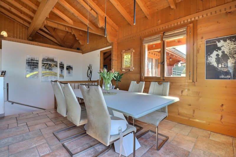 Magnifico chalet con vista sul lago e le montagne (10)