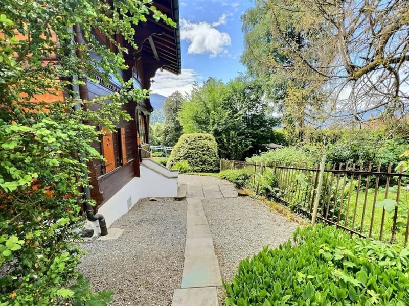 Chalet with great potential, Les Avants (3)