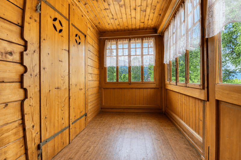 Chalet with great potential, Les Avants (16)