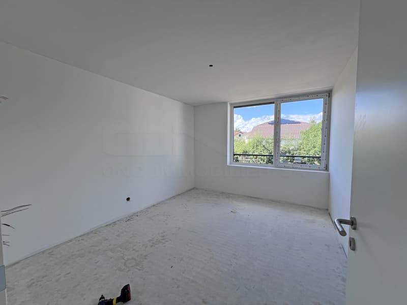 Lot 3 - Chambre à coucher