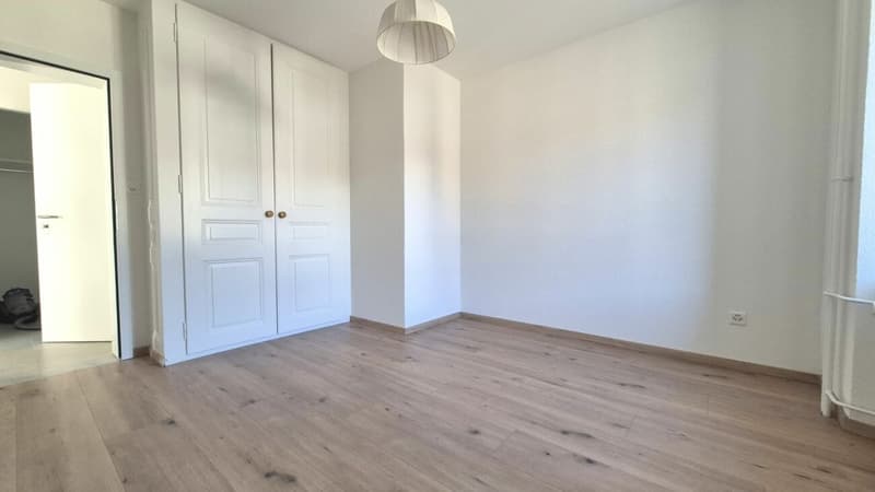 Prächtige 2-Zimmer-Wohnung mit großer Terrasse und Veranda renoviert (13)