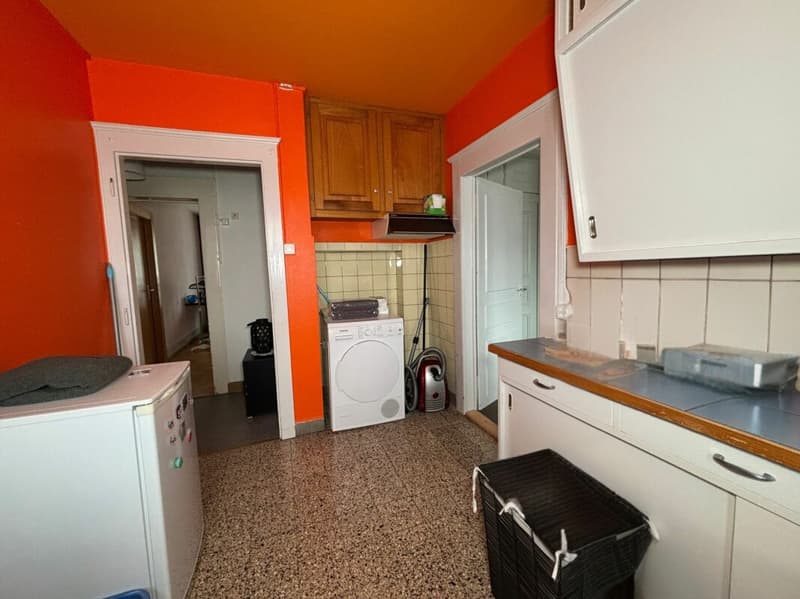 Beautiful family building with terrace and garden (17)