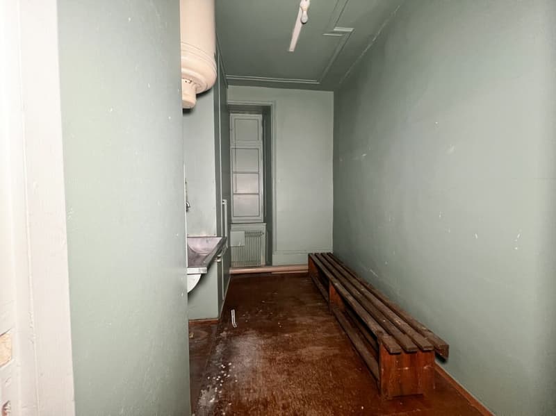 Spacious premises of approximately 220m² in the city center (11)