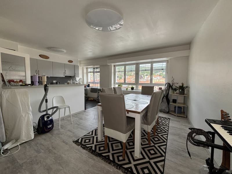 Bright and spacious 8-room apartment (8)