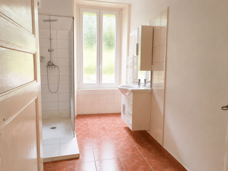 Großes Apartment mit 4,5 Zimmern im Stadtzentrum (10)