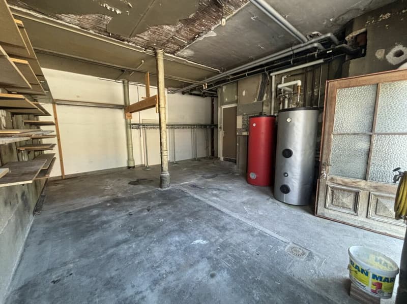 Ground floor premises ideally located (3)