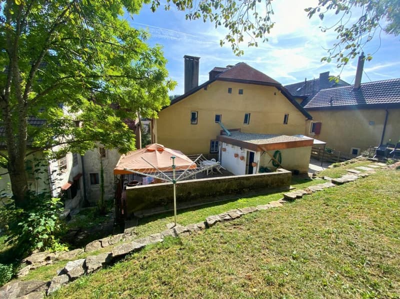 Apartment with 6.5 rooms and private garden (16)