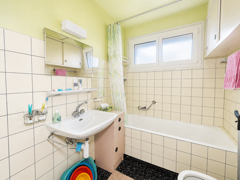 Bright 5-room apartment with balcony (12)