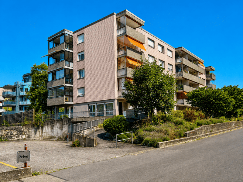 Delizioso appartamento di 3,5 locali a pochi passi dal lago e dalla piscina (12)