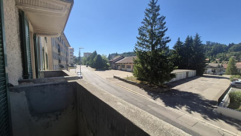 Magnificent 3-room apartment completely renovated with balcony - Le Locle (13)