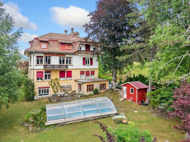 Maison de maître de 4 appartements avec piscine (3)
