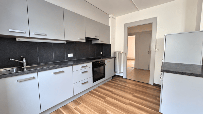 Charmant appartement de 3 pièces au rez supérieur avec fibre optique (2)