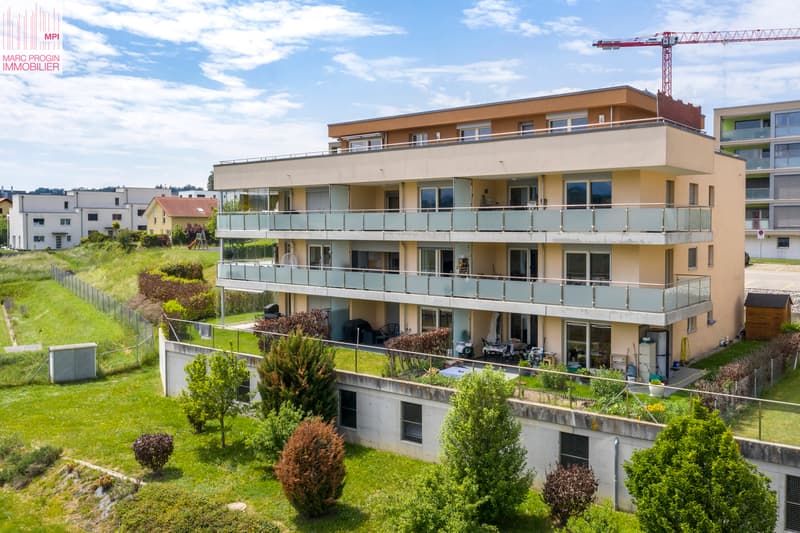 Beautiful 4.5-room attic with 185 m2 terrace without opposite (1)