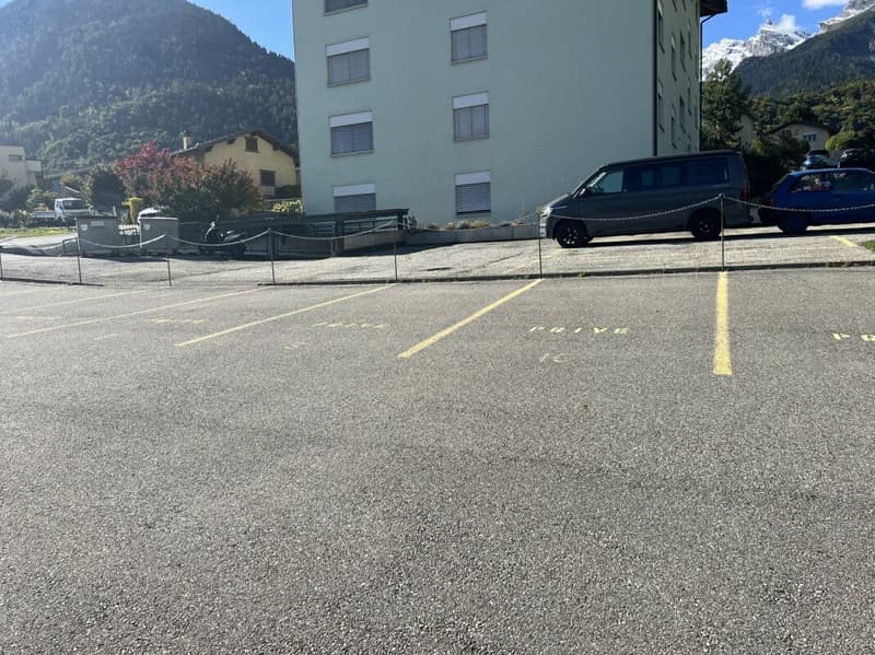 Außenparkplatz (3)