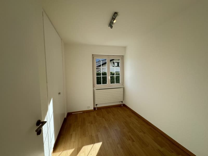 Individual villa with 11 rooms (12)