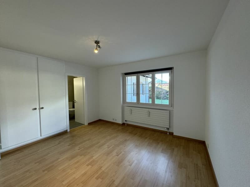 Individual villa with 11 rooms (9)