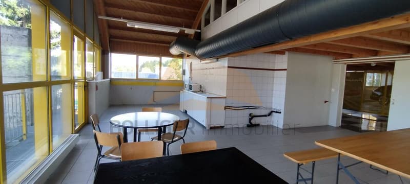 In vendita Sala espositiva, uffici, magazzini, garage e poligono di tiro (9)