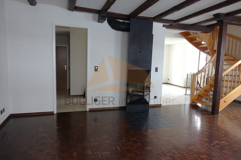 GRANDE APPARTAMENTO DUPLEX DI 6 LOCALI CON CARPORT IN VENDITA (5)