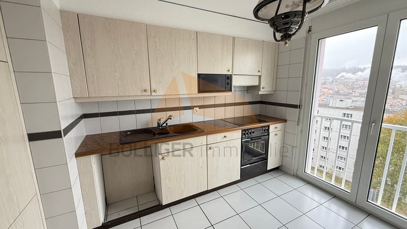 ZU VERKAUFEN 3.5-ZIMMER-WOHNUNG MIT GARAGE BOX (7)