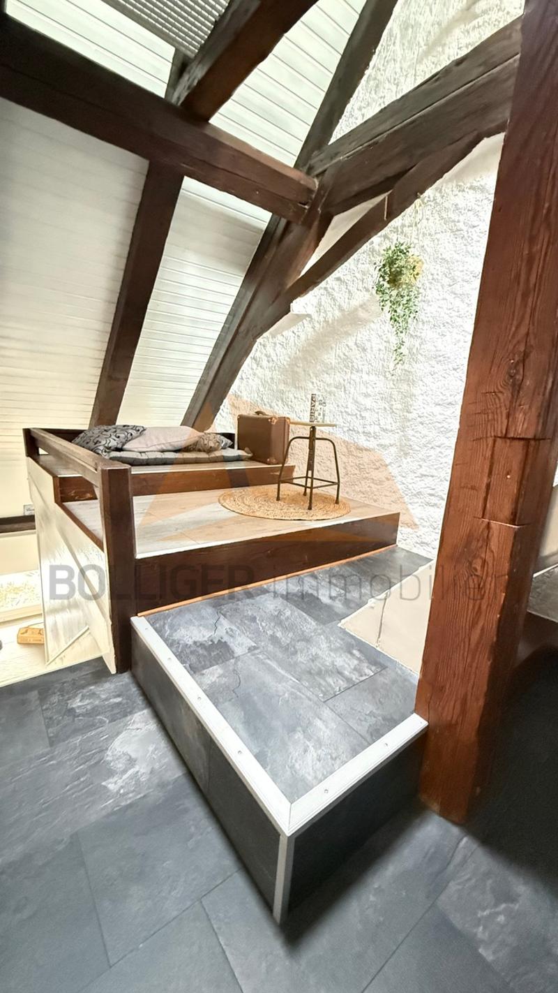A VENDRE APPARTEMENT DE CARACTÈRE DE 3.5 PIÈCES ET COMBLES AMÉNAGÉS (2)