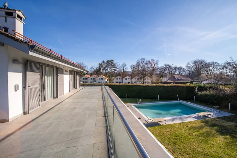 Villa of 330 m2 with pool and beautiful land (1)