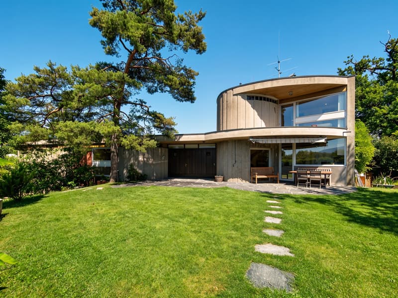 Villa im Stil von Le Corbusier - Arare (1)
