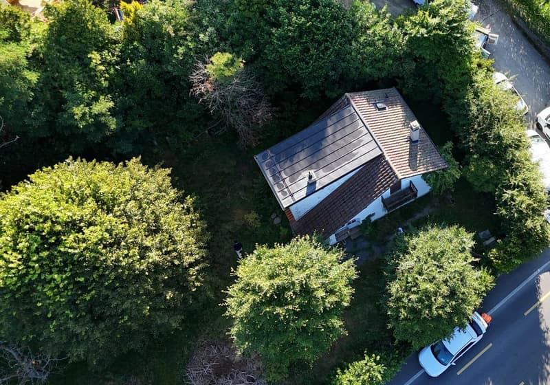 Ideally located and buildable plot (4)