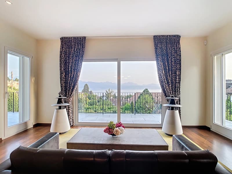 Lake view and timeless elegance (2)