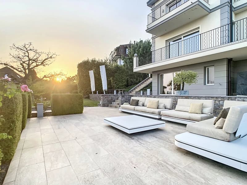 Lake view and timeless elegance (5)