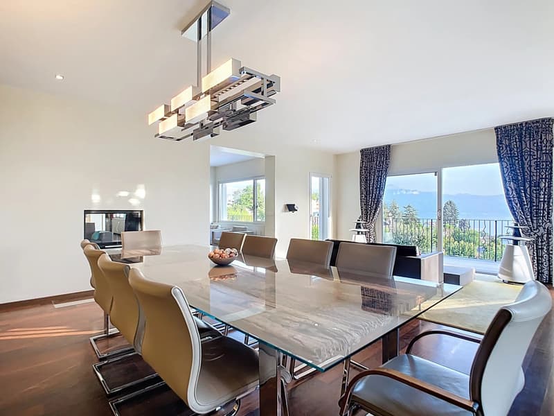 Lake view and timeless elegance (3)